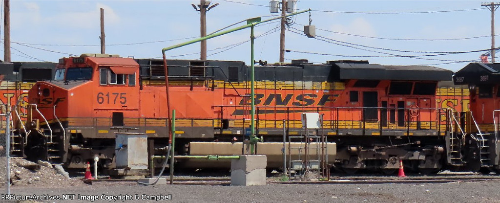 BNSF 6175